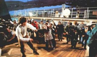 泰坦尼克号画画片段