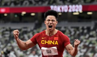 奥运会运动员和谁做